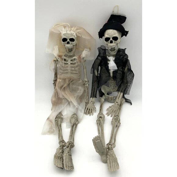 Spooky Village Other - Spooky Village Bride & Groom 16" Hanging Skeletons Halloween Decor